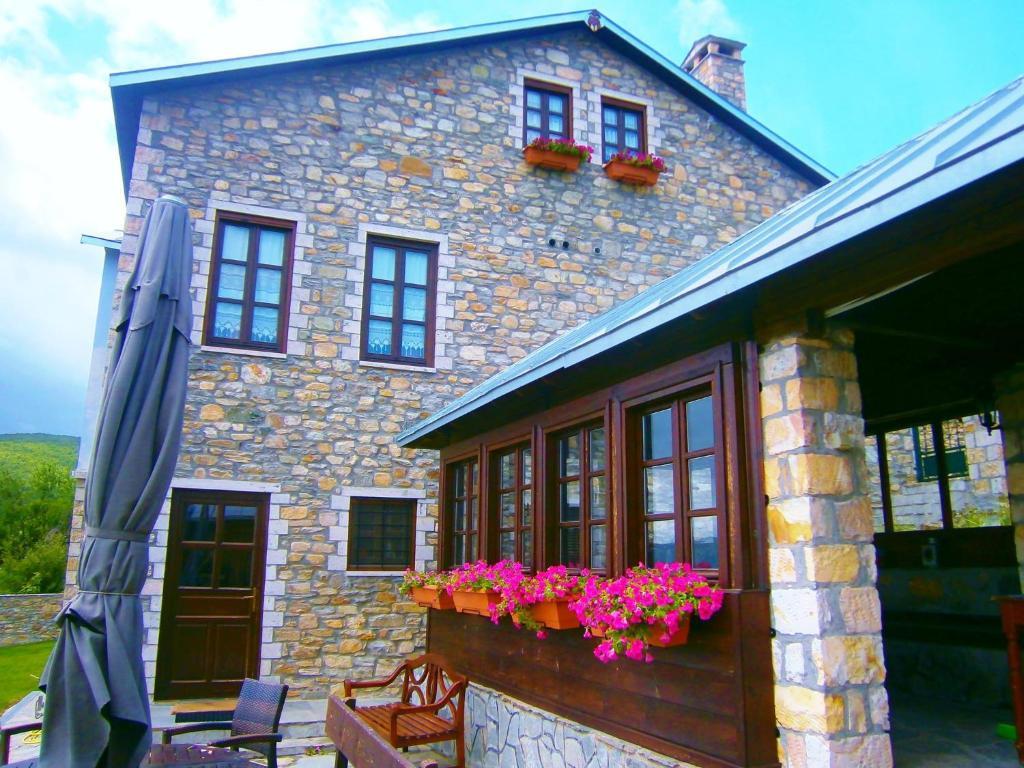 Argyro Guesthouse - Ξενώνας Αργυρώ Nymfaio Exterior foto